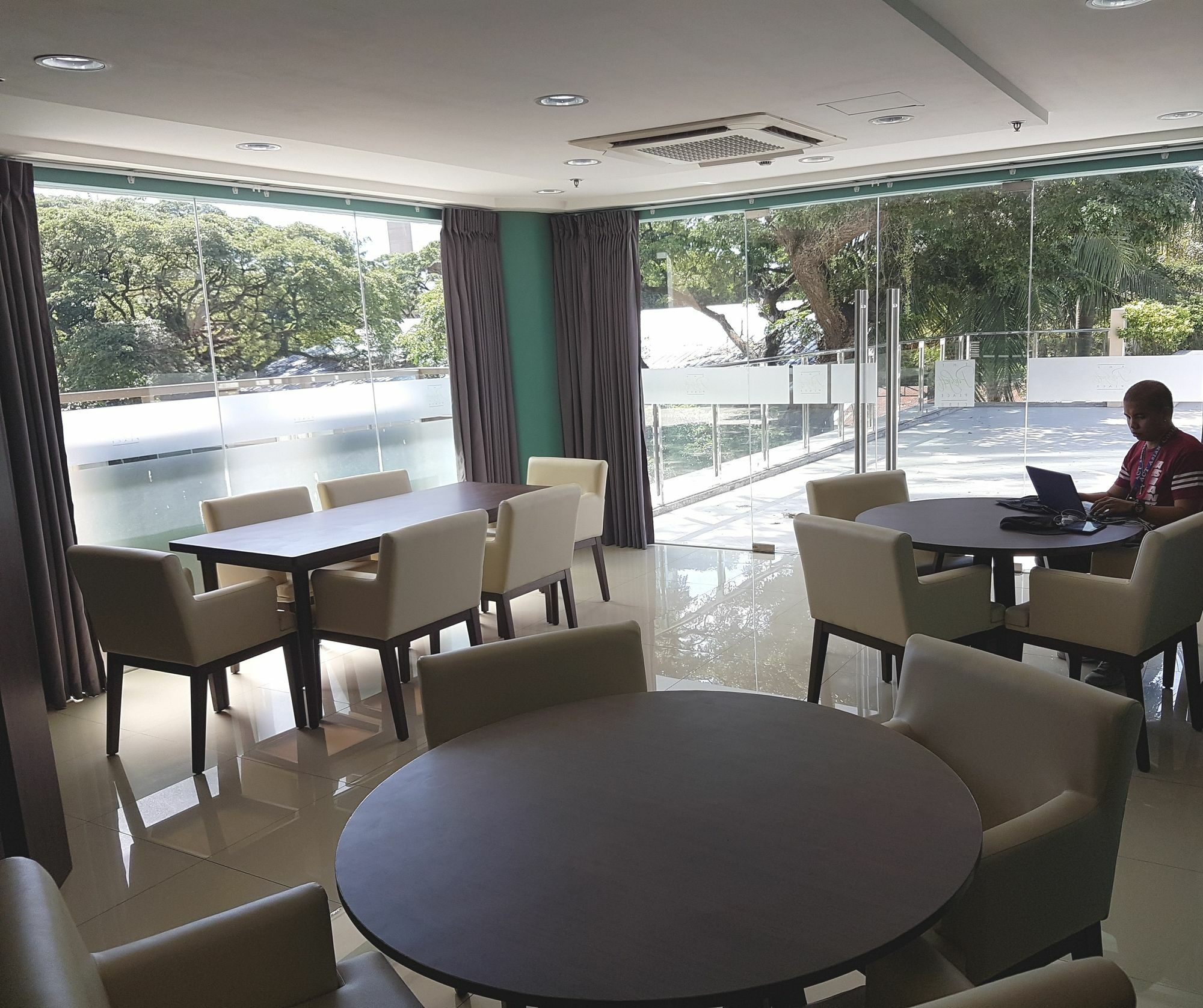Padgett Place Prime Suites Cebú Exterior foto