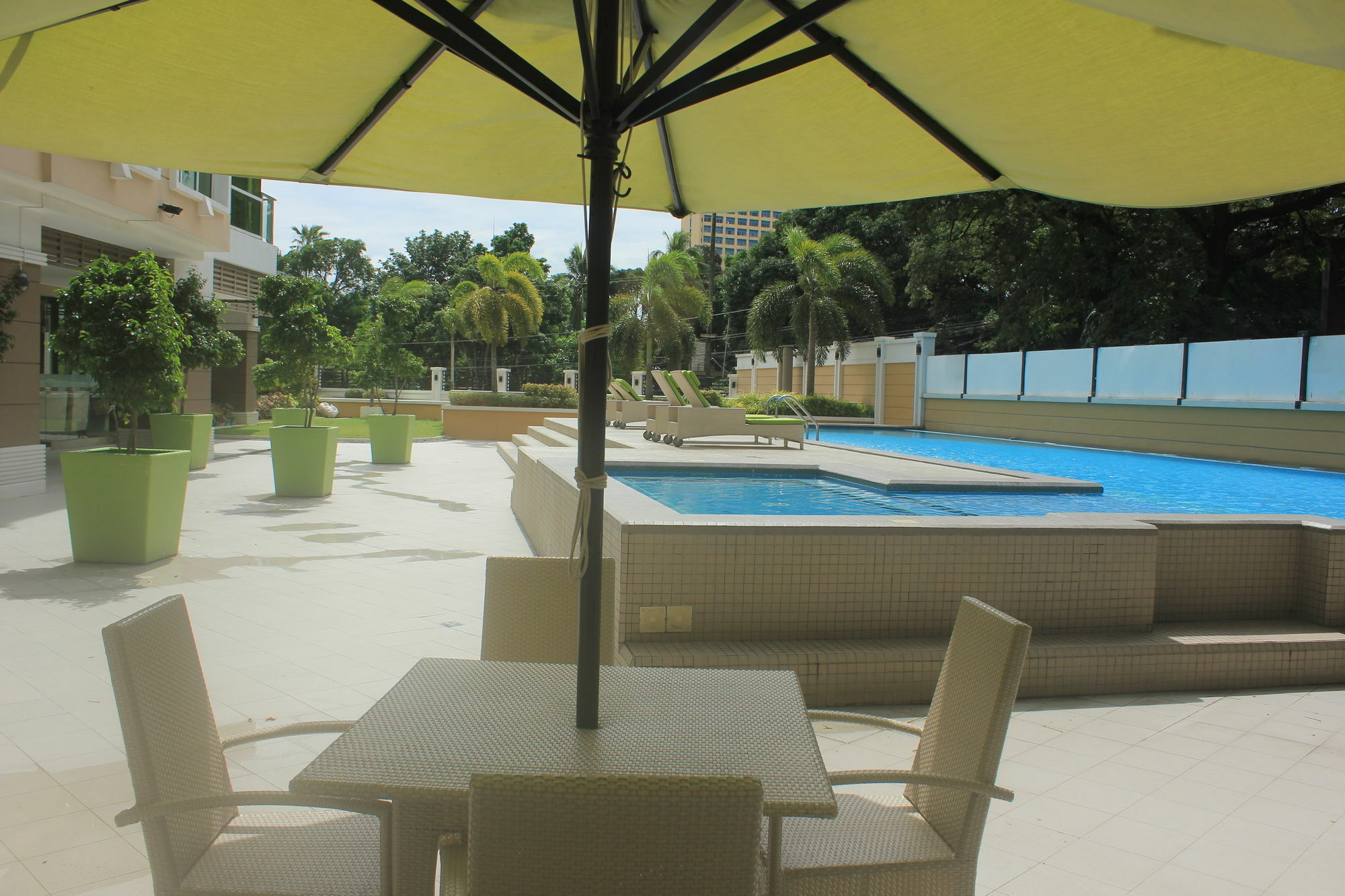 Padgett Place Prime Suites Cebú Exterior foto